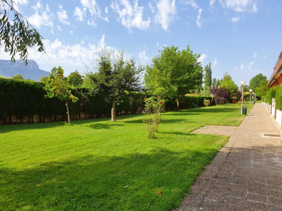 Apartamento Goxoa Jaca Exterior foto