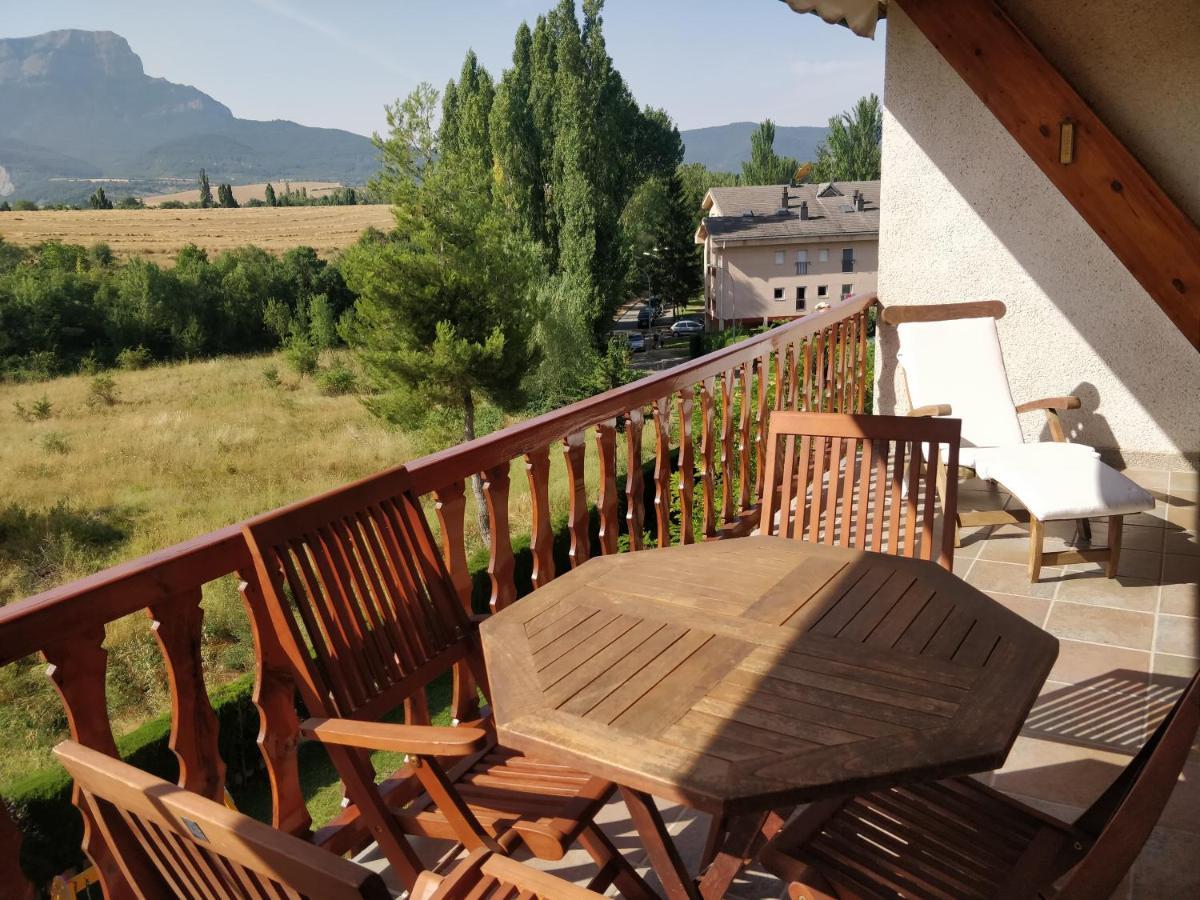 Apartamento Goxoa Jaca Exterior foto